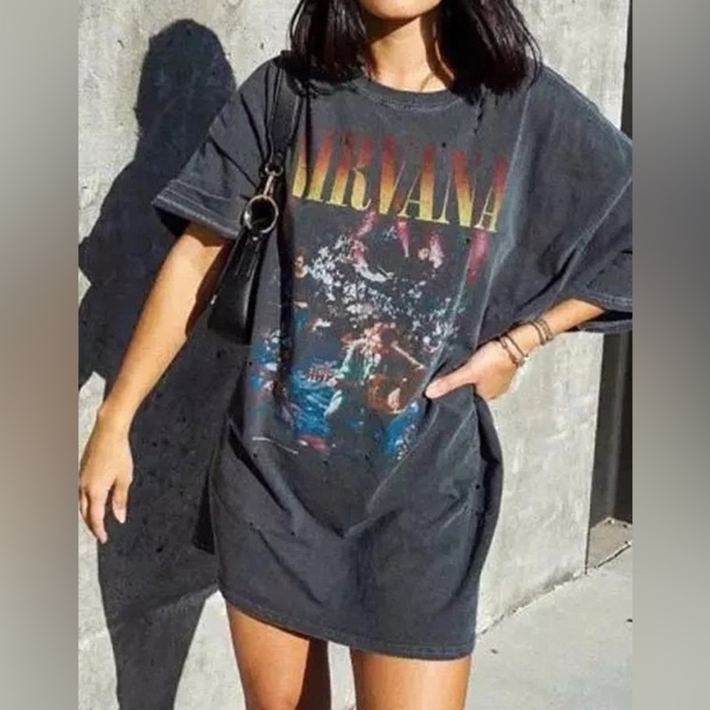 Nirvana Unplugged Graphic Tee – Size Large Unisex